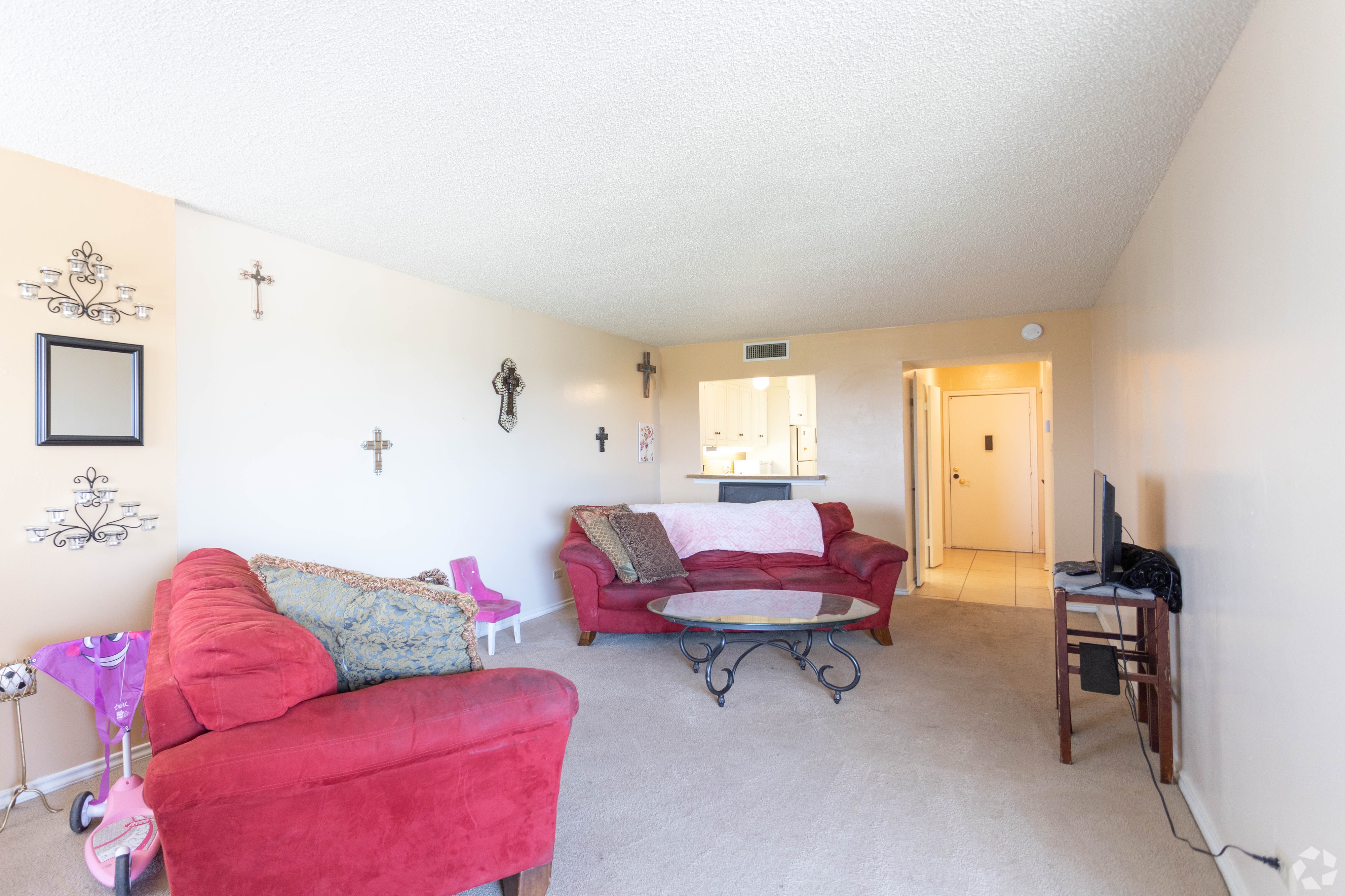 Living Room at Park Tower Apartments in Lubbock, TX 63136