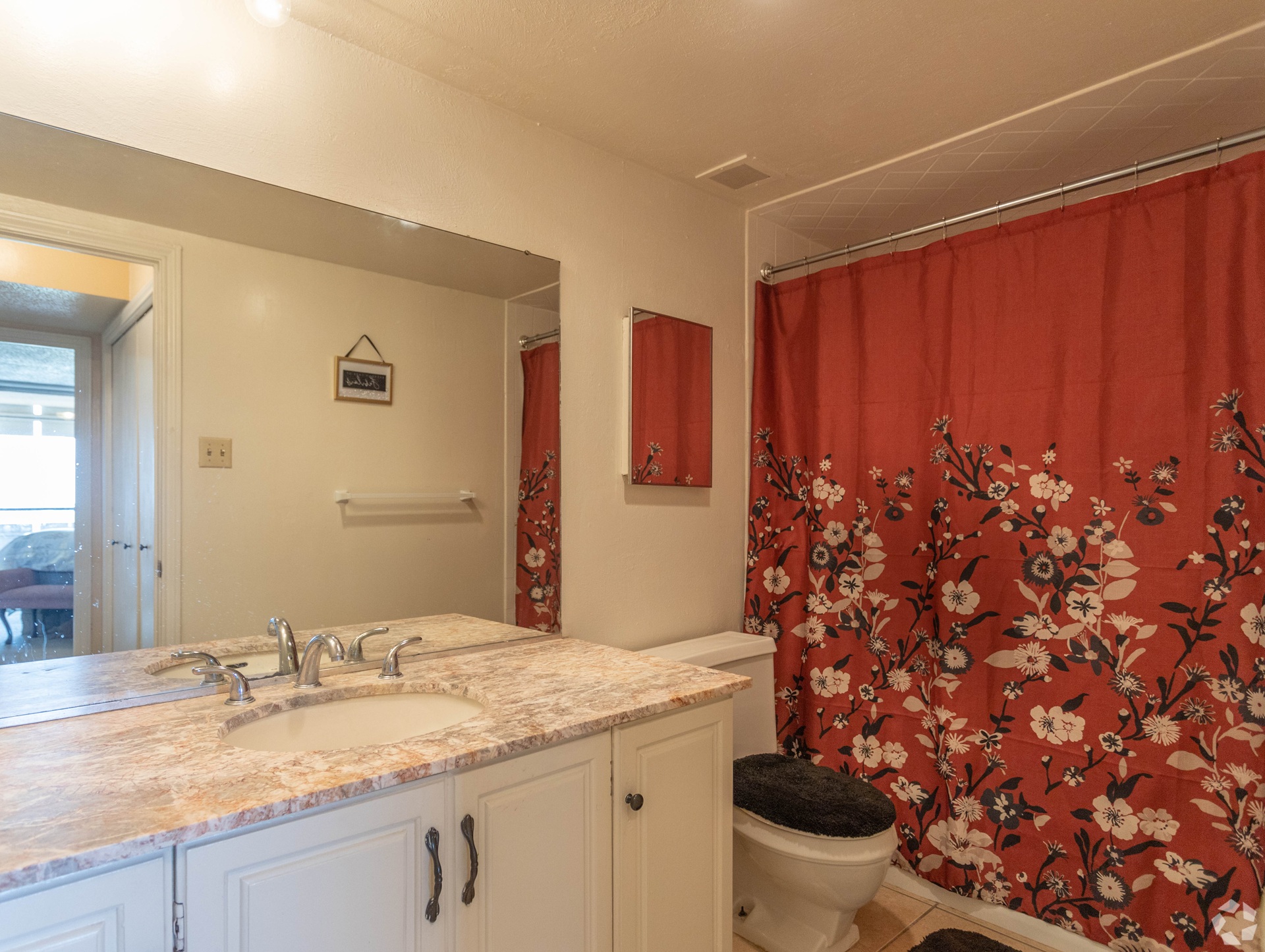 Park Tower Apartments bathroom in Lubbock Texas