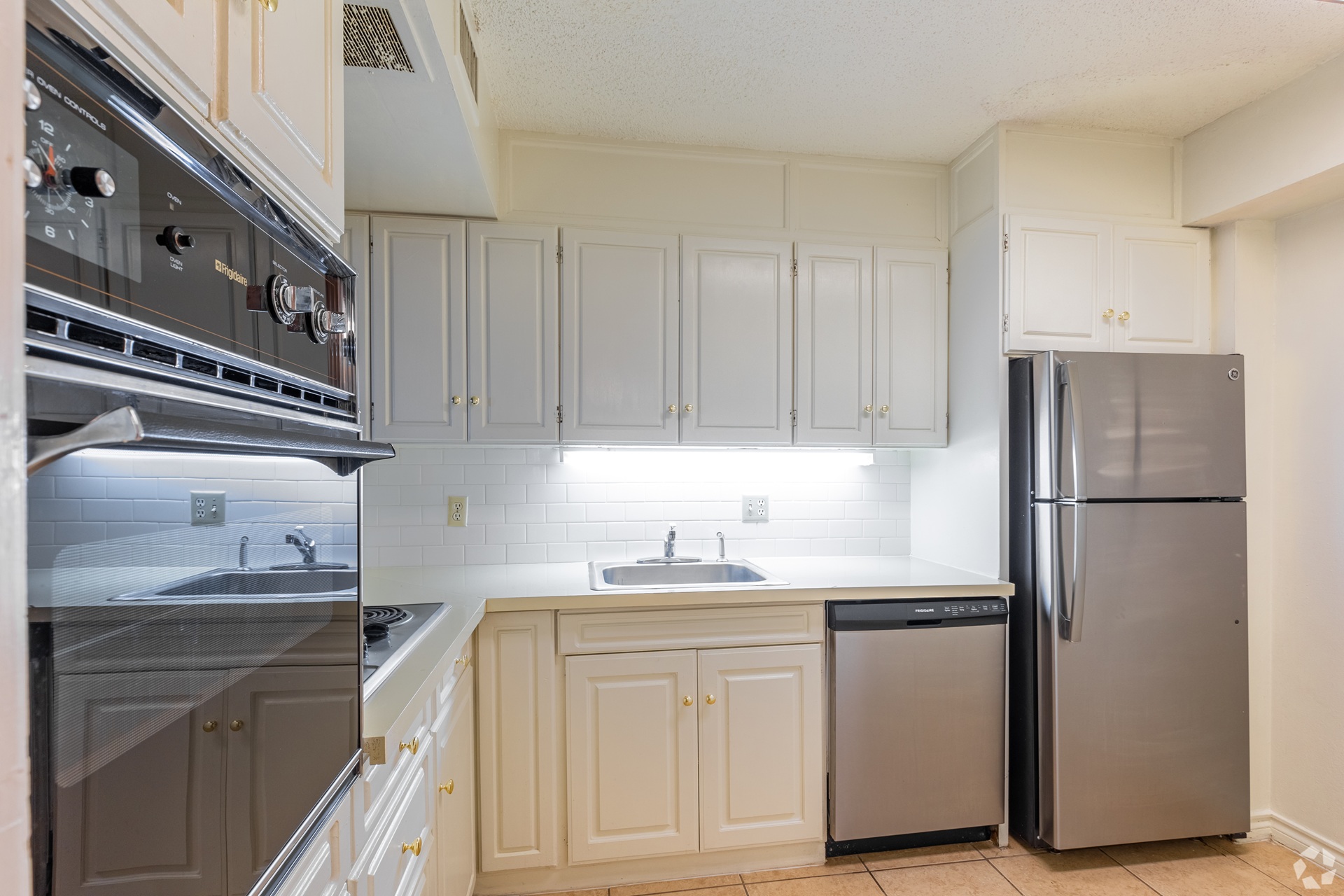 Park Tower Apartments kitchen in Lubbock Texas